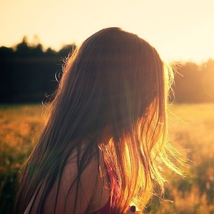 撕开她的胸罩猛吸奶头的视频
