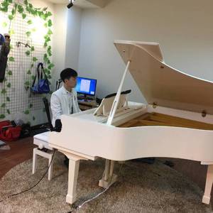 撕开她的胸罩猛吸奶头的视频
